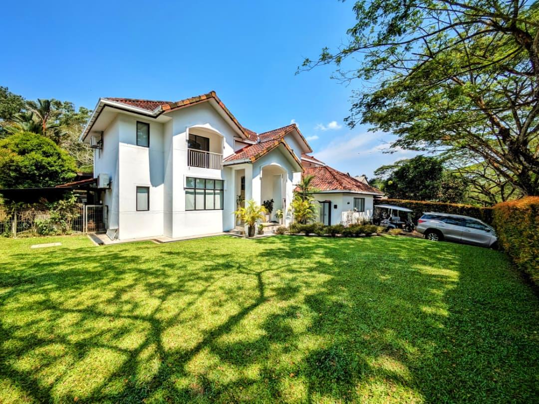 Luxurious Double-Storey Bungalow @ Leisure Farm  2